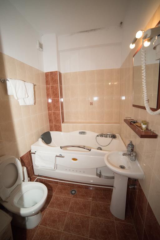 Hotel Galaxias Káto Loutrákion 외부 사진